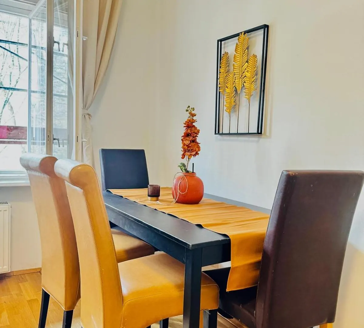 Lovely 2Br Apartment For 5People, Only 17 Minute Walk To Schoenbrunn Vienna