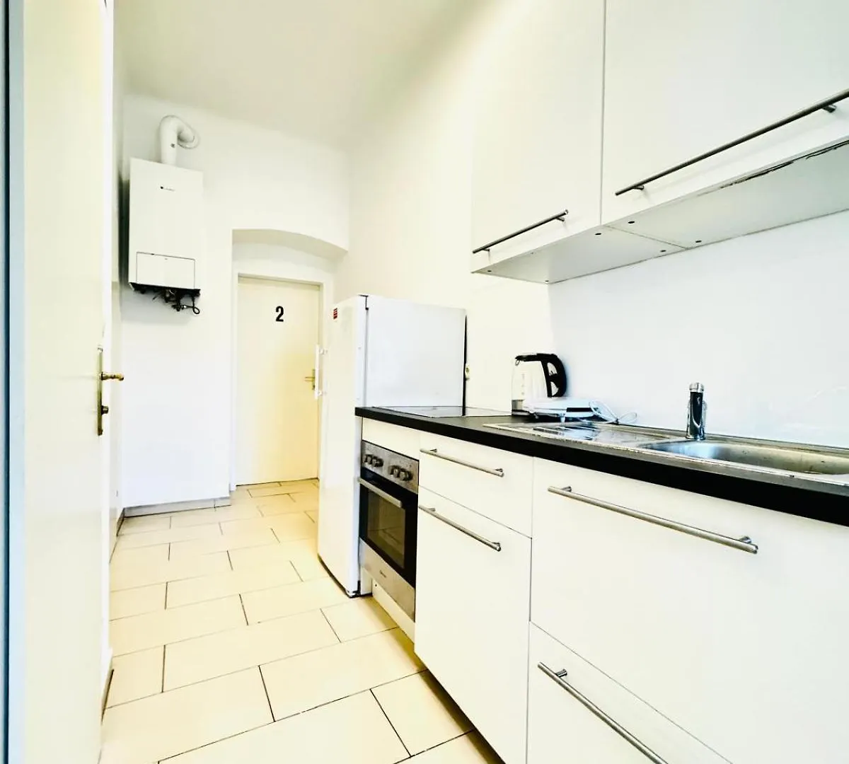 Lovely 2Br Apartment For 5People, Only 17 Minute Walk To Schoenbrunn Vienna Austria