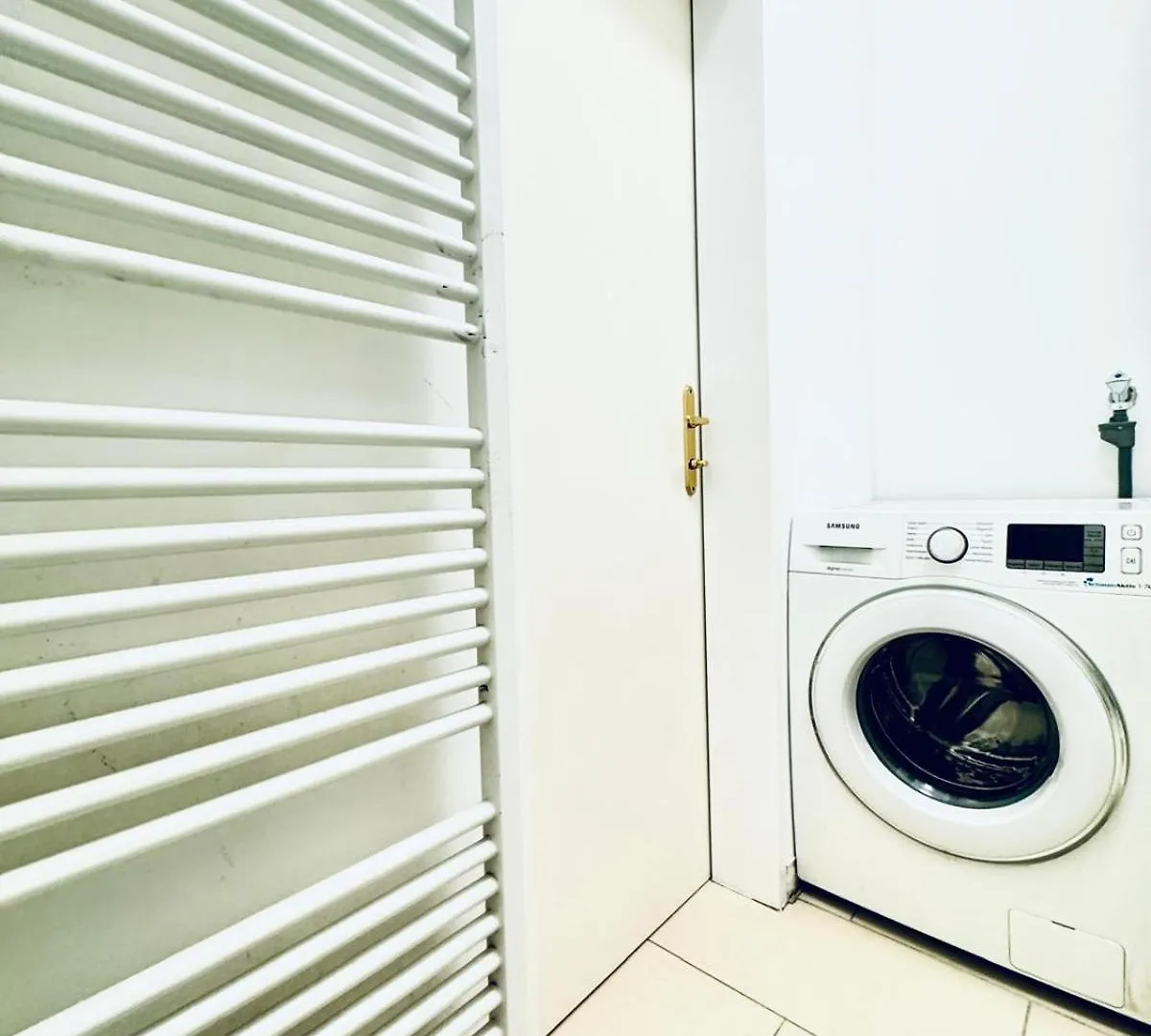 Lovely 2Br Apartment For 5People, Only 17 Minute Walk To Schoenbrunn Vienna