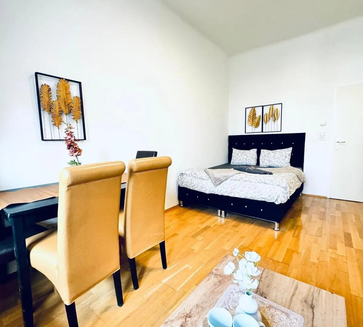 Lovely 2Br Apartment For 5People, Only 17 Minute Walk To Schoenbrunn Vienna Austria